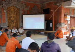 PLN Terus Gaungkan Campaign Jaga Jarak Aman Jaringan Listrik