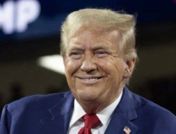 Slogan Anti Perang Donald Trump Sukses Raup Suara Muslim AS