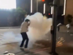 Rayakan Kemenangan, Penggemar LA Dodgers Kehilangan Tangan Kena Ledakan Petasan