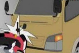 Langgar Jam Operasional, Truk Pengangkut Tanah Lindas Pemotor