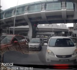 Hindari Petugas Imigrasi, Seorang WNA Terjatuh dari Jembatan