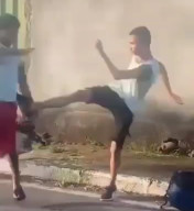 Maunya Ngebully, Dilawan Balik malah Kejang