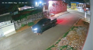 Lansia Ditabrak Mobil saat Menyeberang Jalan