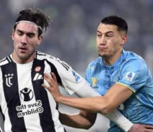 Ditempel Ketat Jay Idzes, Dusan Vlahovic Tak Berkutik