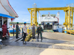 Polres Kotabaru Maksimalkan Pengamanan Operasi Lilin Intan 2024 di Pos Yan Ferry Tanjung Serdang