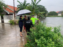 Berenang di Telaga Saat Hujan, Bocah SD di Dinoyo Lamongan Tenggelam