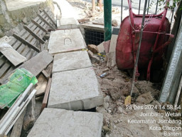 Proyek Gelap di Jalan Cut Nya Dien, Tidak Terlihat Papan Informasi