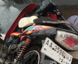 Pejalan Kaki Tewas Tertabrak Kereta Feeder di Cimahi