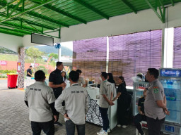 Polres Batu Gencarkan Sosialisasi Bahaya Judi Online di Tempat Wisata