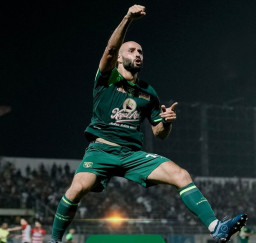 Kalahkan Madura United, Persebaya Surabaya Tak Tergoyahkan di Puncak Klasemen Liga 1