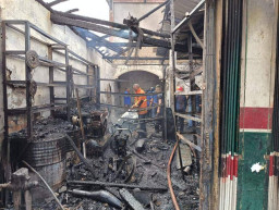 Bengkel, Rumah dan Konter HP Dilalap Api di Palembang, 3 Tewas