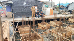 Pembangunan Gedung di Samping Mini Market Grand Surya Jalan Singabana, Diduga tanpa Izin