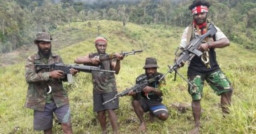 OPM Tembaki Tiga Truk, Satu Sopir Tewas