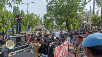 Demo di Kantor DPRD Sumenep, FPK Desak BK Segera Proses Pemberhentian Anggota Tersangka Narkoba