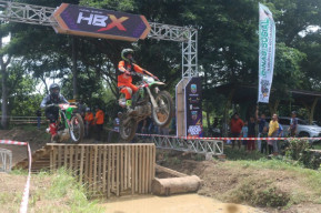 Event Hayau Barait 10 Diramaikan Ratusan Rider Lokal dan Nasional Serta 6 Rider Internasional