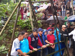 Embay Solihin Apresiasi Kunjungan Menteri Sosial dan Desa Talaga