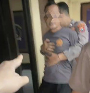 Viral, Oknum Anggota Polsek Sumenep Kota Diduga Tantang Warga Sipil Carok
