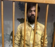 Dua Orang Pemotor Terseret Truk hingga 300 Meter