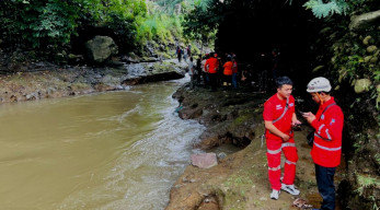Lagi Berenang, Bocah 13 Tahun Hanyut di Sungai Ciliwung Bogor
