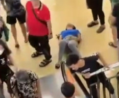 Anak Kejepit Eskalator, Ibu Pingsan di Season City Mall
