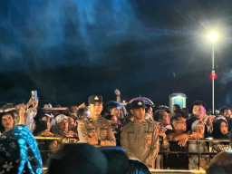 Polres Kotabaru Amankan Malam Puncak Festival Warna, Sambut Tahun Baru 2025