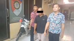 Bejat! Berdalih Minta Dipijat, Pria Paruh Baya di Lamongan Tega Cabuli Anak Tirinya hingga Hamil