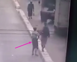 Shin Ditembak Pembunuh Bayaran saat Akan Menyeberang Jalan