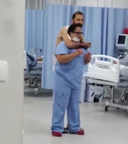 Sandera Perawat, Pasien Terpaksa Ditembak