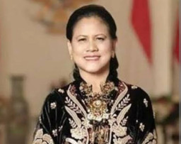 Nama Istrinya Disinggung Prof Connie, Jokowi: Biasa Aja!