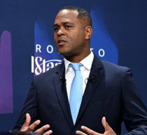 Dikabarkan Jadi Pelatih Timnas Indonesia, Patrick Kluivert Diisukan Terlilit Utang Judi Rp 16,8 M