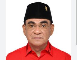 Effendi Simbolon Desak Megawati Mundur, PDIP: Dia Itu Siapa?