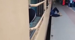 Naiki Kereta yang Sedang Melaju, Pria Ini Malah Terseret 500 Meter