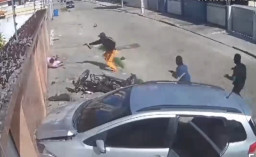 Pemotor Tewas usai Ditabrak Mobil lalu Diberondong Tembakan