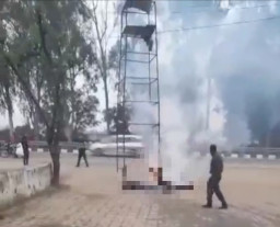 Empat Pegawai SPBU Tersengat Listrik saat Menyentuh Tangga