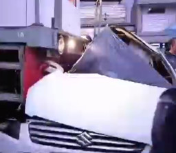 Pengemudi Ertiga yang Ditabrak Kereta di Asemrowo Ngaku Mesin Tiba-Tiba Mati saat di Atas Rel