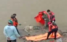 Mayat Mengapung di Bengawan Solo Bikin Heboh Warga