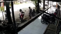 Parkir Depan Warung Sate Ngrawan Jombang, Motor Raib Digondol Pencuri