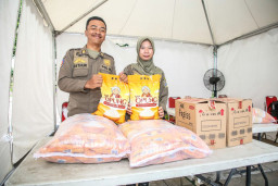 Pemkot Surabaya Segera Salurkan Bantuan Aksi Sosial Pengganti Karangan Bunga