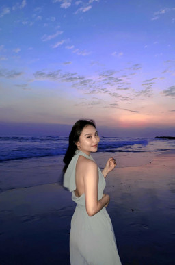 Diteror Melalui Sosmed, Perempuan Cantik ini Mengadu ke Polisi