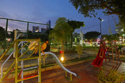 Dua Taman di Surabaya Resmi Bersertifikat SNI Ruang Bermain Ramah Anak