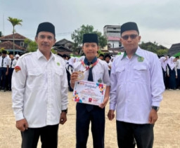 Siswa MTsN 1 Tanjab Barat Juara Tingkat Kabupaten