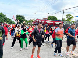 Hari Pertama CFD di Jalan HOS Cokro-JenSud, Ribuan Warga Olah Raga Bareng Bupati Ponorogo