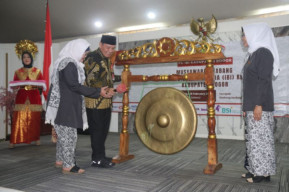 Bidan Mempunyai Peran Peningkatan Kesehatan Masyarakat, Pj. Bupati Bogor Beri Apresiasi