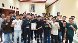 Anggota DPRD Kotabaru Mustakim Reses dan Silaturahmi dengan Mahasiswa Asrama Pusaka Saijaan