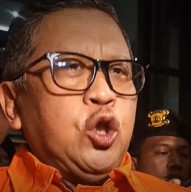Resmi Ditahan, Hasto Tantang KPK Periksa Jokowi dan Keluarganya 