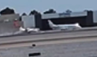 Kecelakaan Pesawat Kembali Terjadi di AS, Kali Ini Jet Pribadi Tabrak Pesawat Besar, 1 Tewas