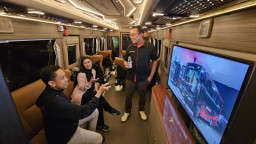 Juragan 99 Trans Ajak Ngabuburit Ala Sultan, Keliling Kota Malang Hingga Batu dengan Bus Mewah