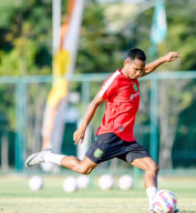 Oktafianus Fernando Jadi Sasaran Kemarahan Bonek