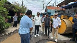 Bupati Sidoarjo Sidak Jalan Rusak di Kureksari: Target Perbaikan Sebelum Lebaran, Betonisasi 2025