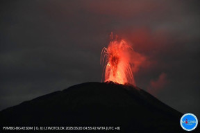 Gunung Lewotobi Erupsi, Picu Abu Vulkanik Setinggi 8000 Meter